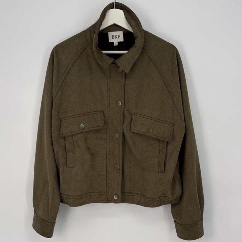 🎸 BKE olive faux suede Raglan sleeve bomber jacket